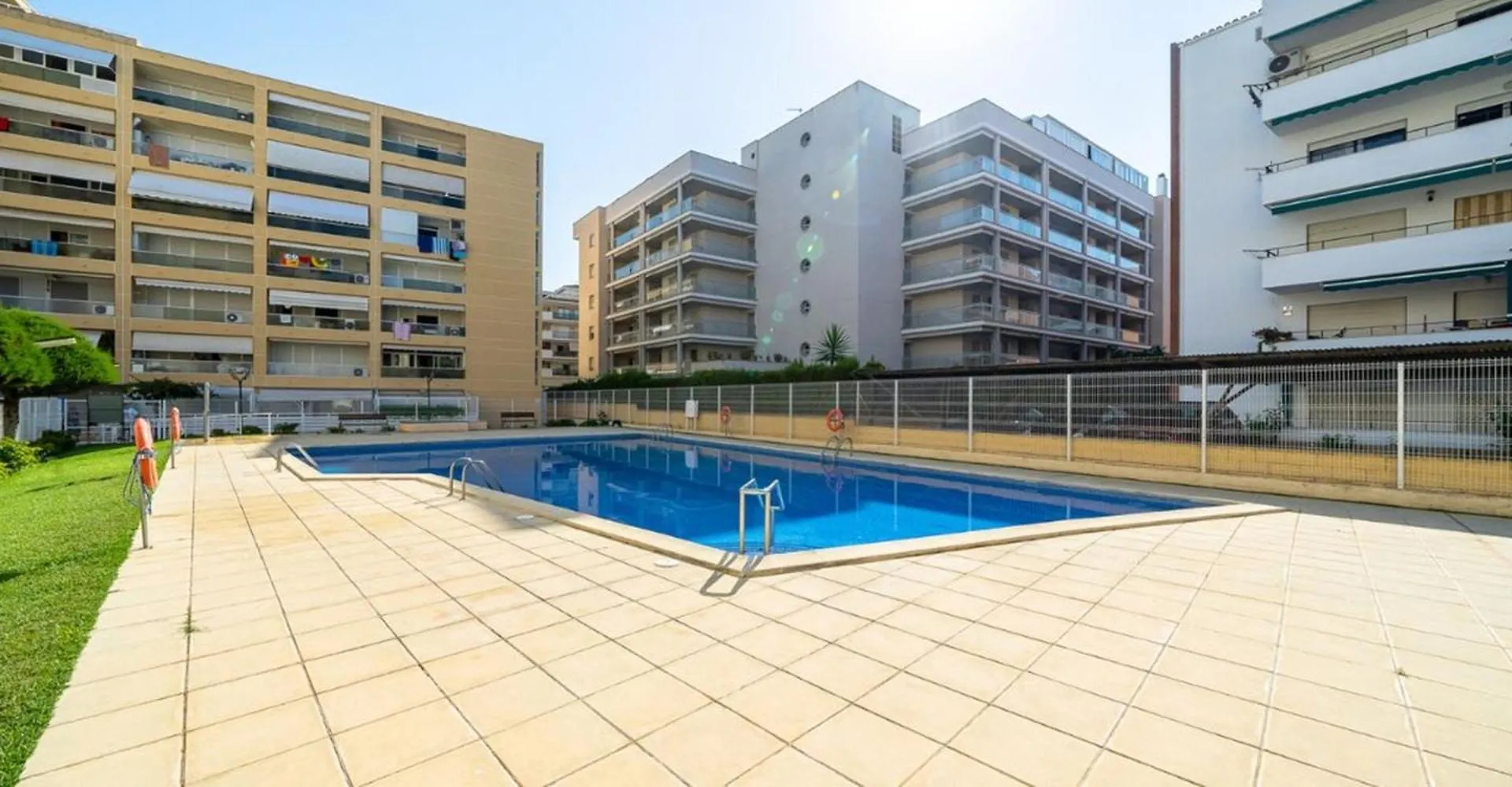 Costa Daurada Apartaments - Aquario Pineda La Pineda