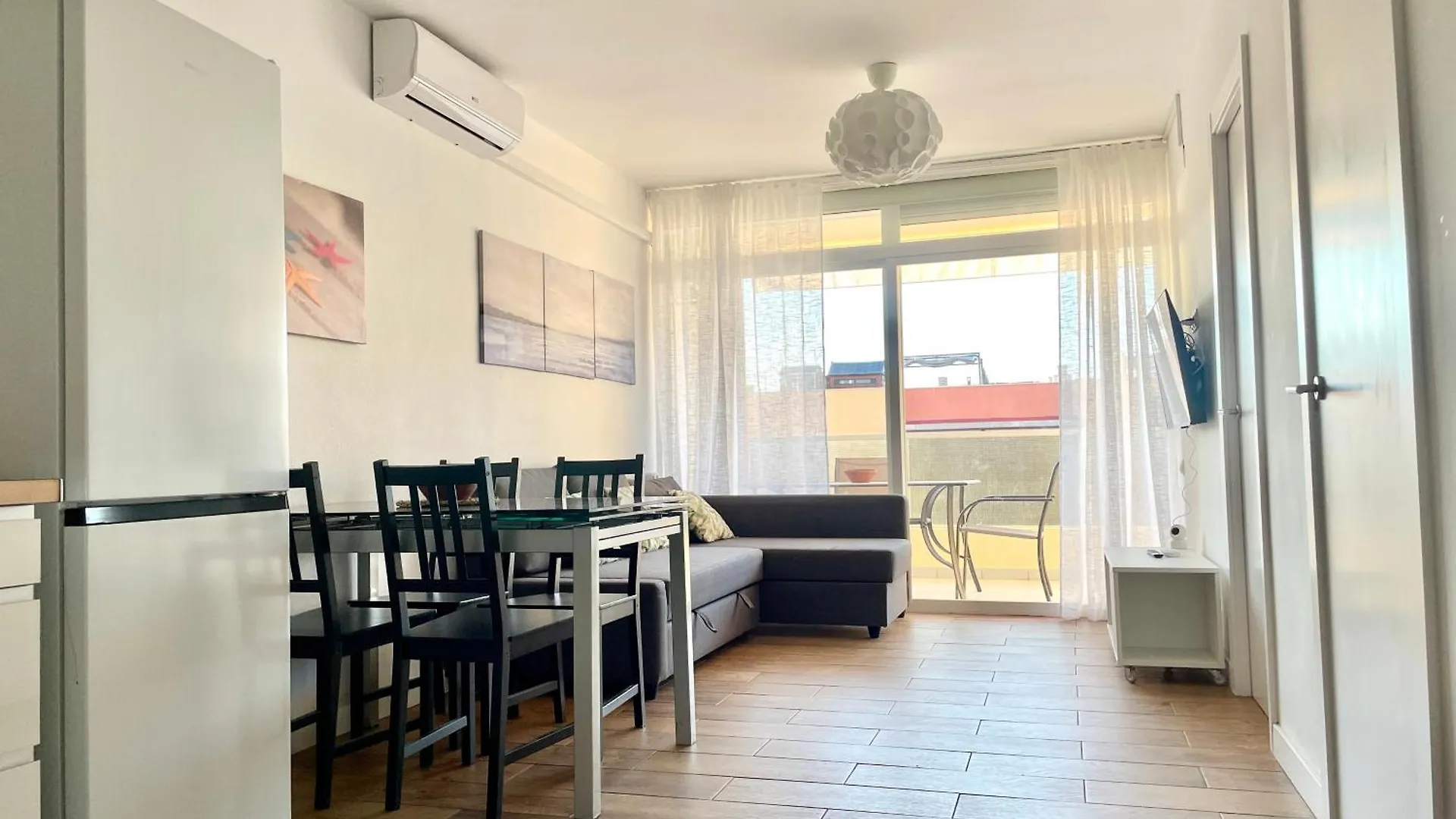 Costa Daurada Apartaments - Aquario Pineda La Pineda Apartment